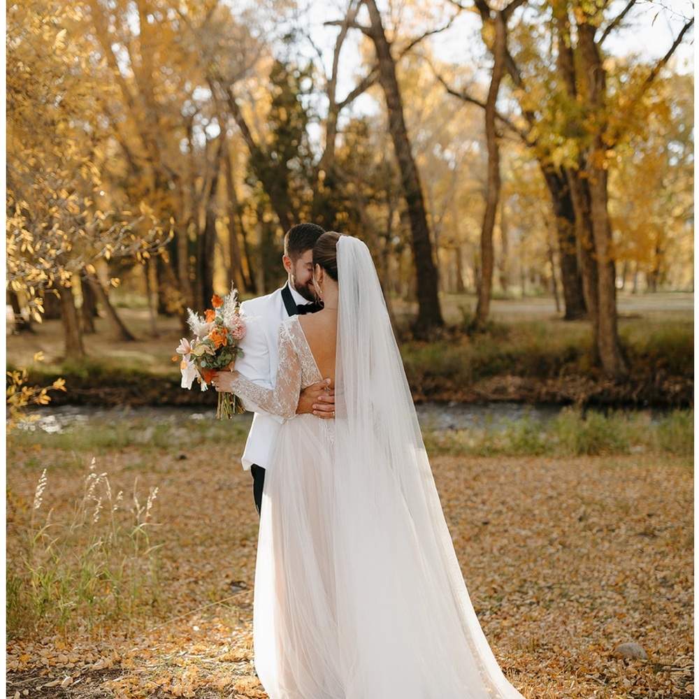 Untamed Petals Wedding Veil